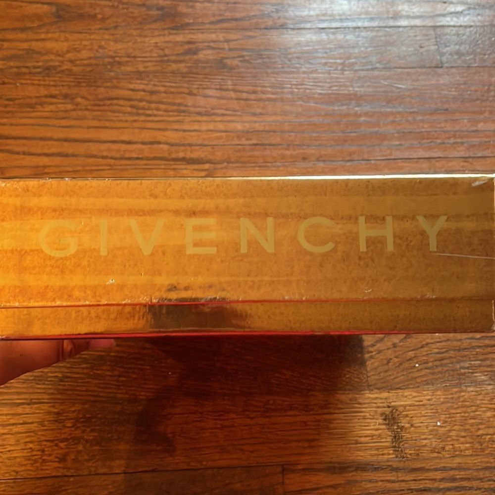 Vintage Givenchy Organza Tony Bennett “Holiday in Paris” 4pc Giftbox - Picture 5 of 14